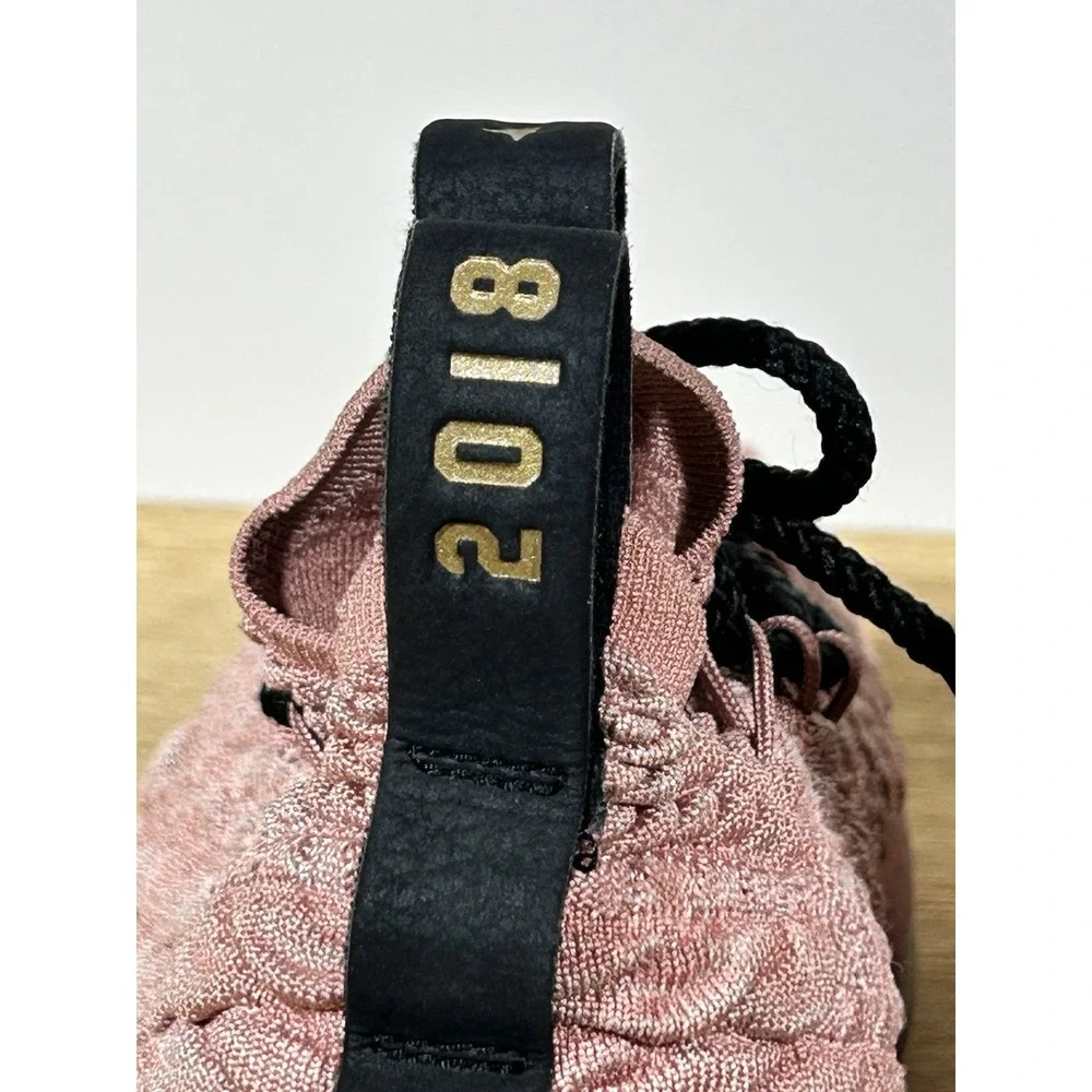 Nike LeBron 15 Shoes Youth Size 5Y Pink Rust Hollywood Basketball 943762-600